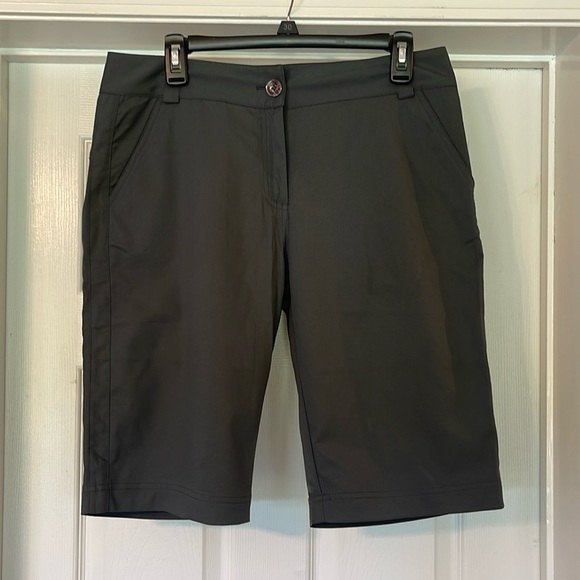 Lija - gray athletic Bermuda style shorts - size 10 - Picture 1 of 4